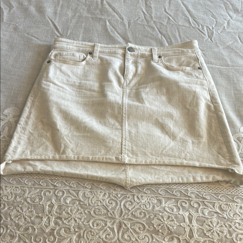 Vineyard Vines Cream Mini Skirt Resort Wear--Size 10